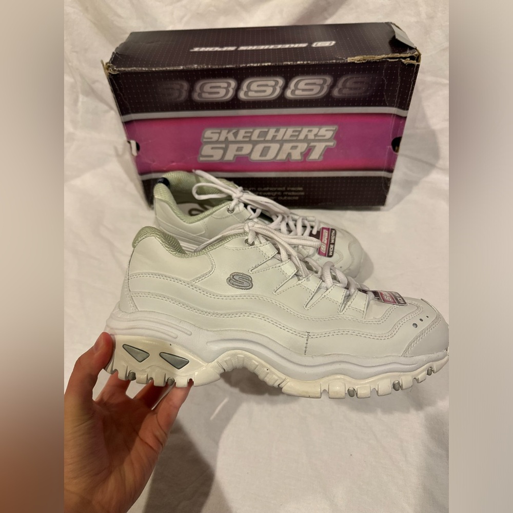 Skechers White Sneakers Retro-Inspired Chunky Design - Picture 2 of 6